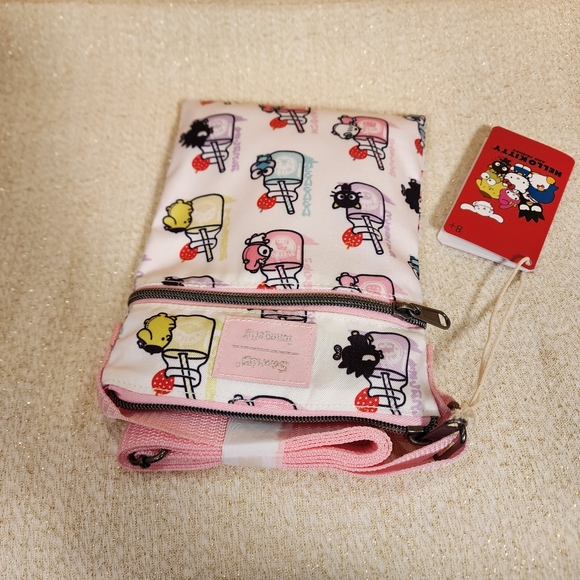 Loungefly Sanrio Hello Kitty And Friends Drinks Pink AOP Passport Bag NEW - Picture 7 of 9